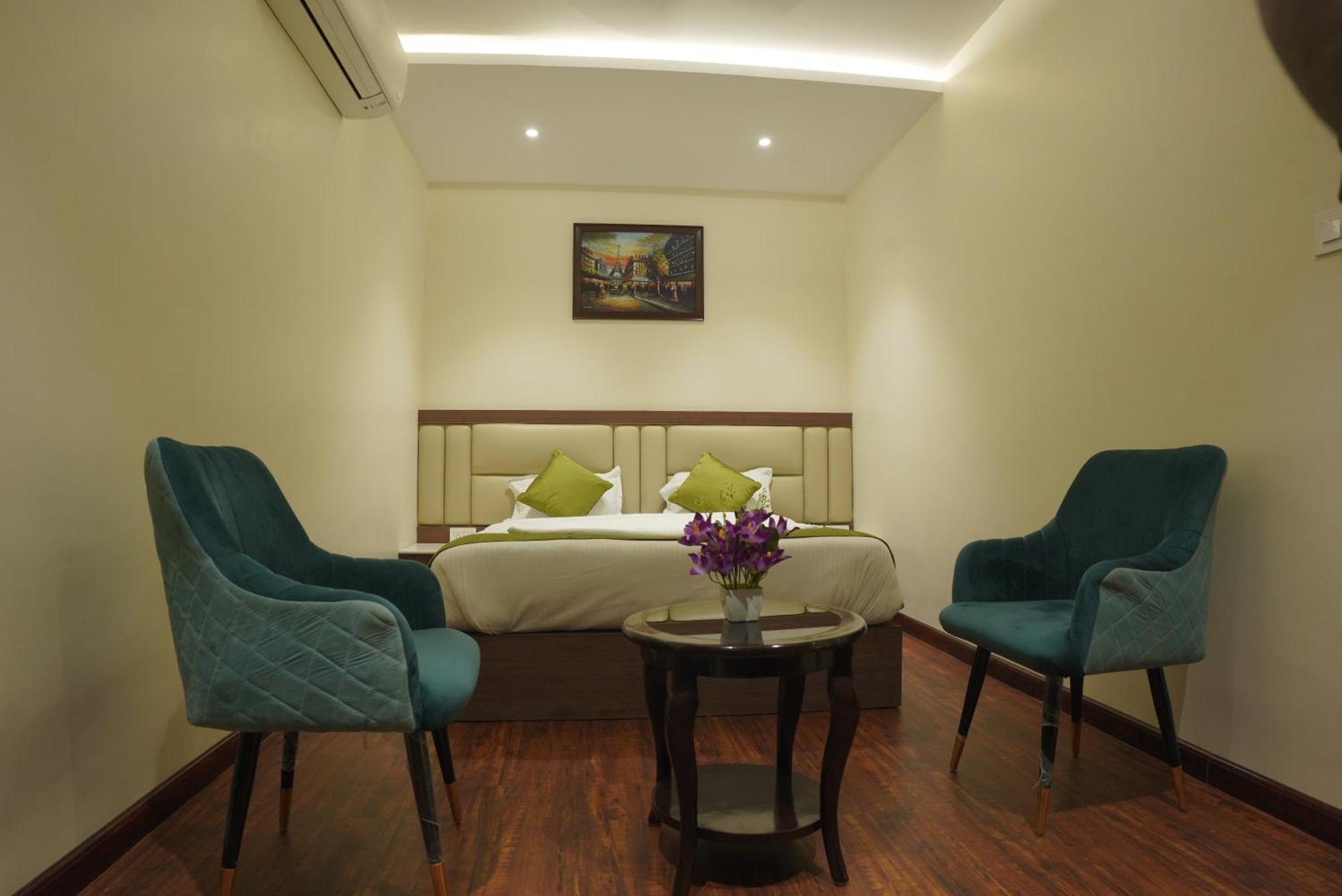 The Pride Hotel Jamshedpur Exterior photo